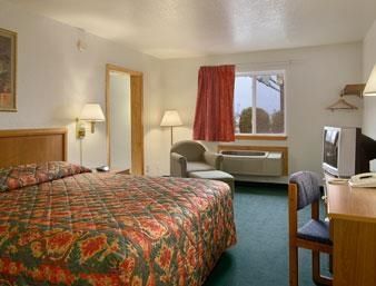 Hotel Super 8 By Wyndham East Springfield